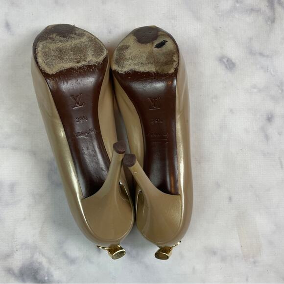 Louis Vuitton Oh Really! Beige Patent Leather Peep Toe Pumps Gold LV Padlock - Picture 8 of 14